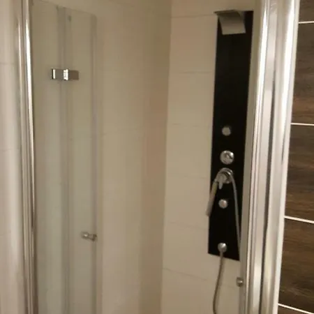 Adrianas بيت ضيافة كاسيل